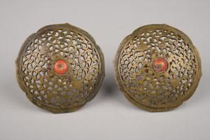138750a-b, ornamental buttons of a Tibetan saddle