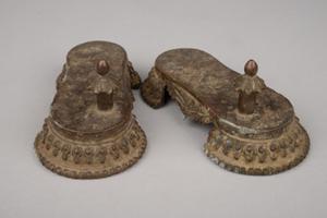 138519a-b, ritual sandals, Buddhist
