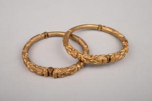 136828a-b, bracelets, Newar etc