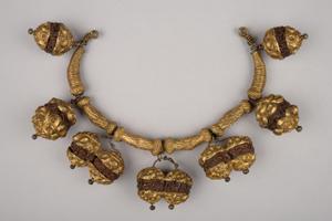 136893, necklace of Newar man