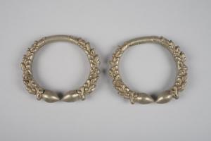 136901a-b, bracelets, Newar etc