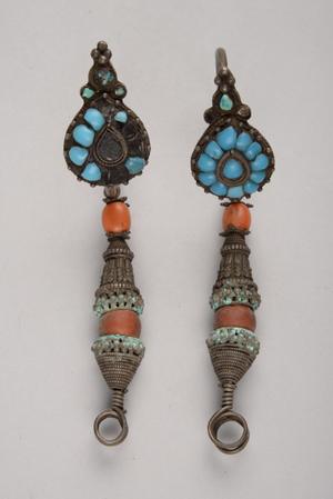 134404a-b, Lepcha earrings for woman