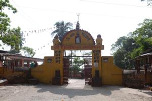 Entrance of Pindeshwor temple complex