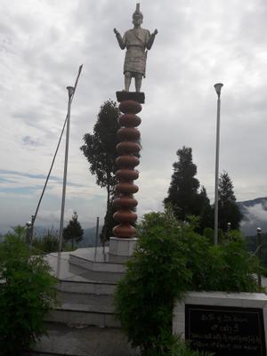 Aathing Tamsang Statue